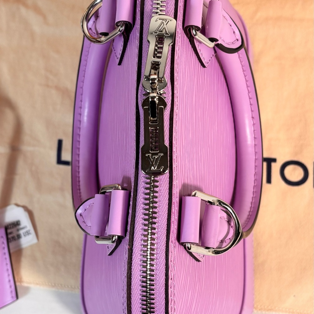 Beautiful Louis Vuitton Lilac Alma bb Sold - Picture 6 of 16